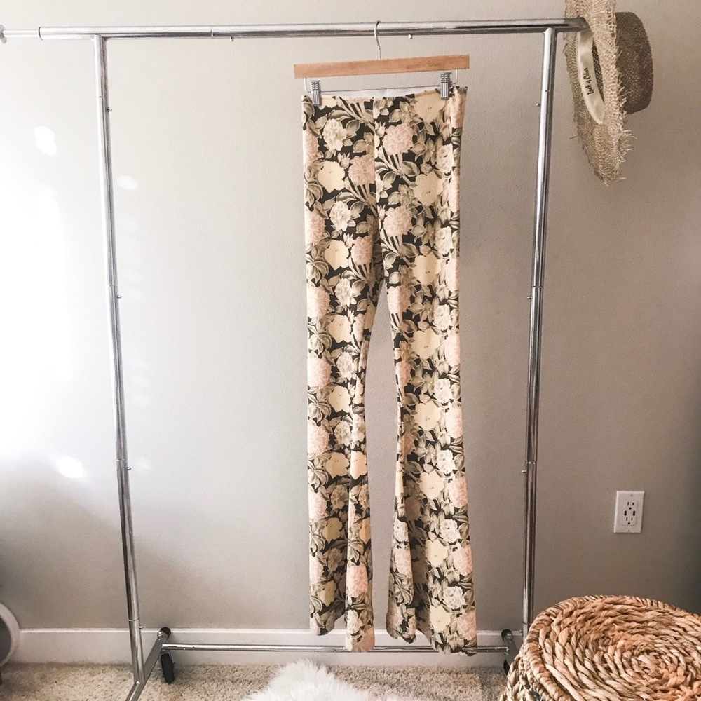 Show Me Your Mumu Floral Flares
